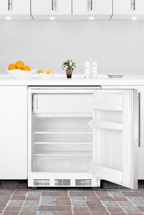 Summit CT66LBISSHV Stainless Door with Vertical Thin Handle