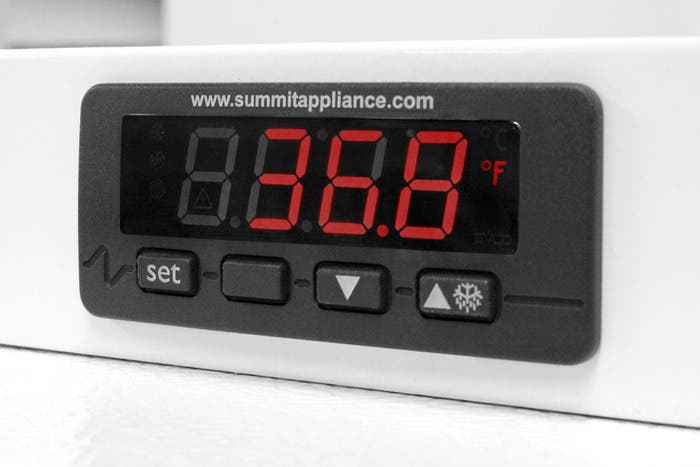 Summit Digitalthermostat Installed external digital thermostat