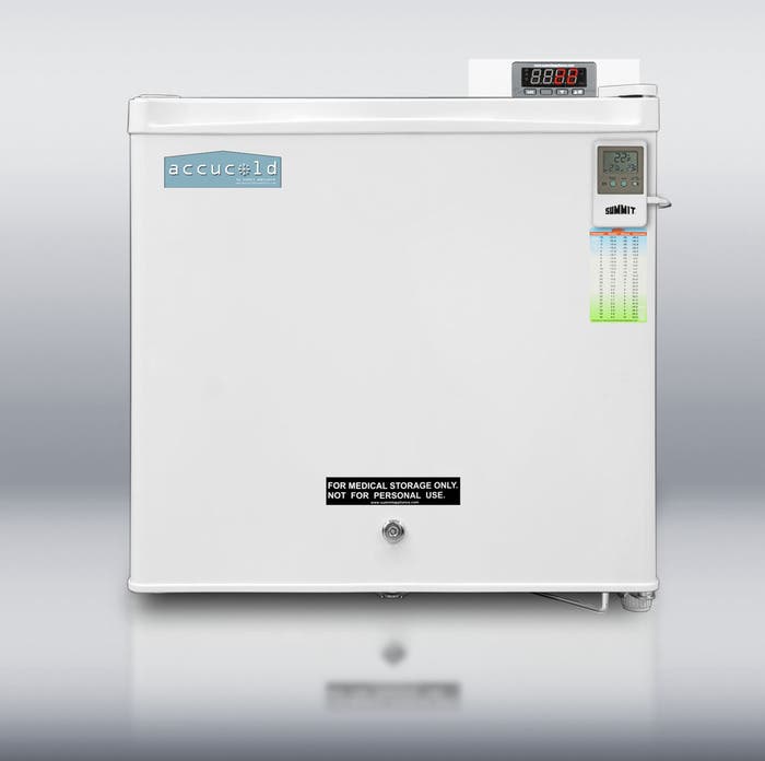 Summit FS20L7MEDSC Compact -20º C ACCUCOLD™ commercial freezer