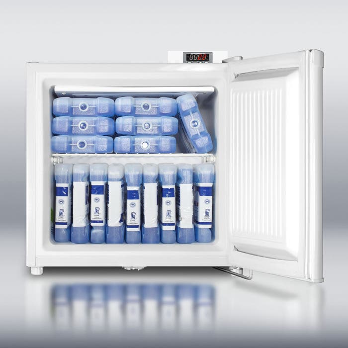 Summit FS20L7MEDSC Compact -20º C ACCUCOLD™ commercial freezer