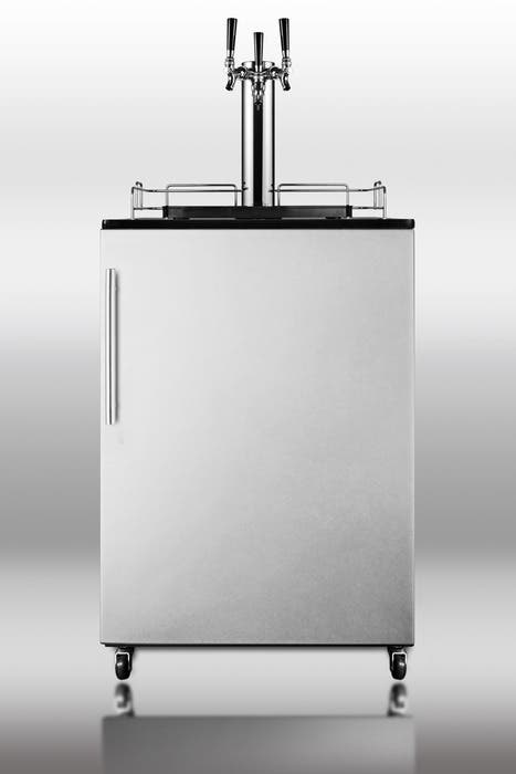 Summit SBC490SSHVTRIPLE Freestanding beer dispenser for household use