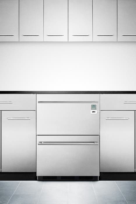 Summit SP6DS2D7MEDADA Stainless Steel