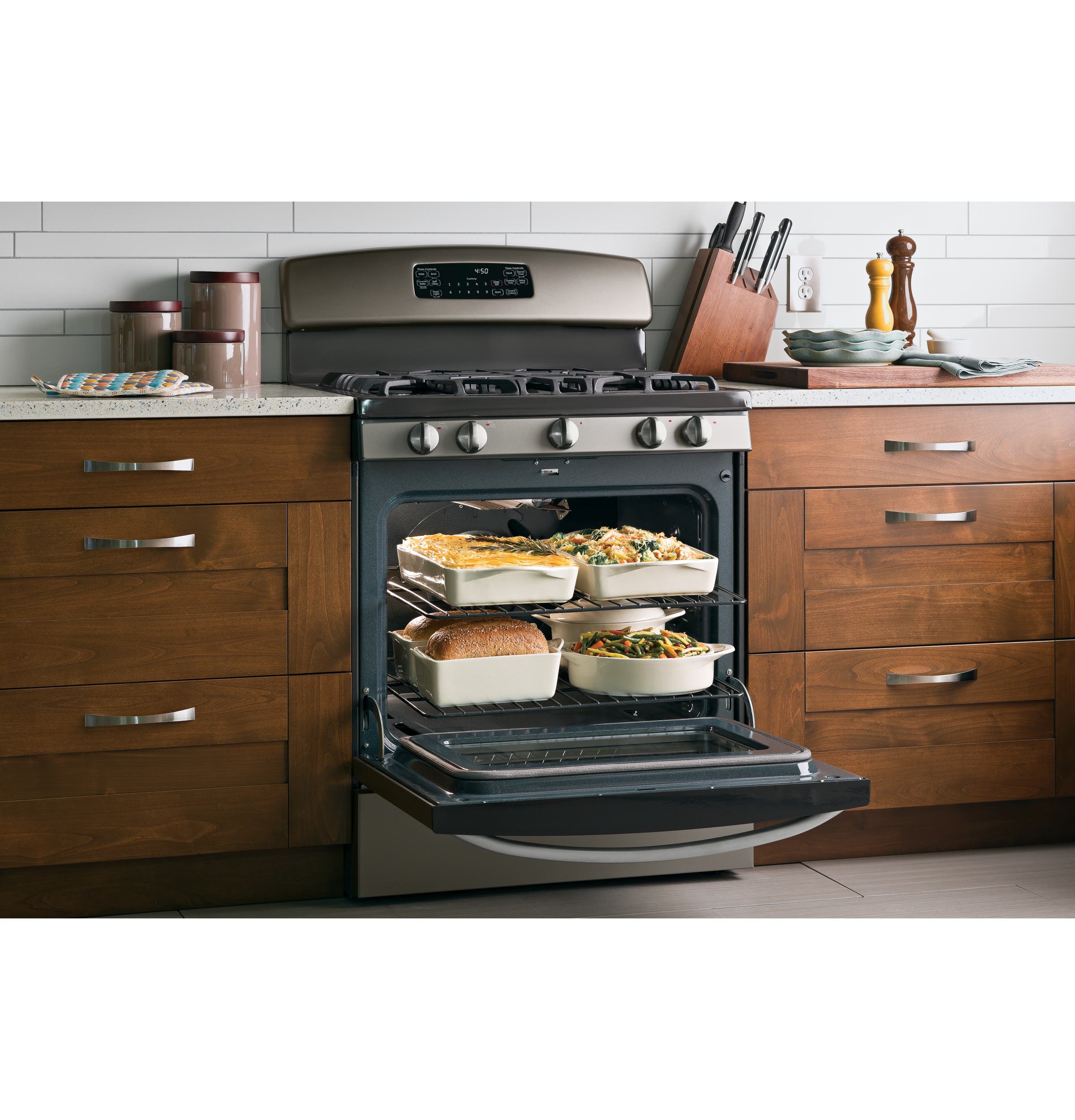GE JGB600EEDES 30" Freestanding Gas Range