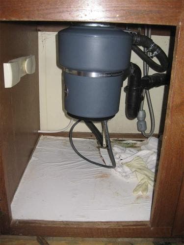 Insinkerator ESSENTIAL 3/4 HP Continuous Feed Waste Disposer