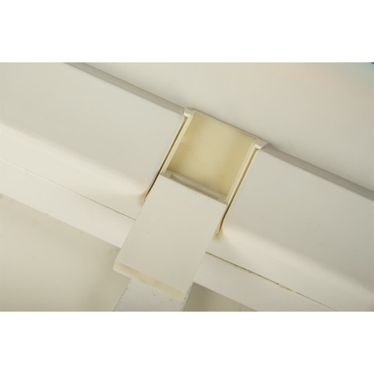 Haier HUM048EA White
