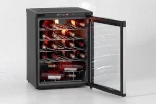 Avanti WC292D Black