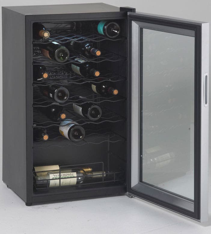 Avanti WC3406 Black On Stainless