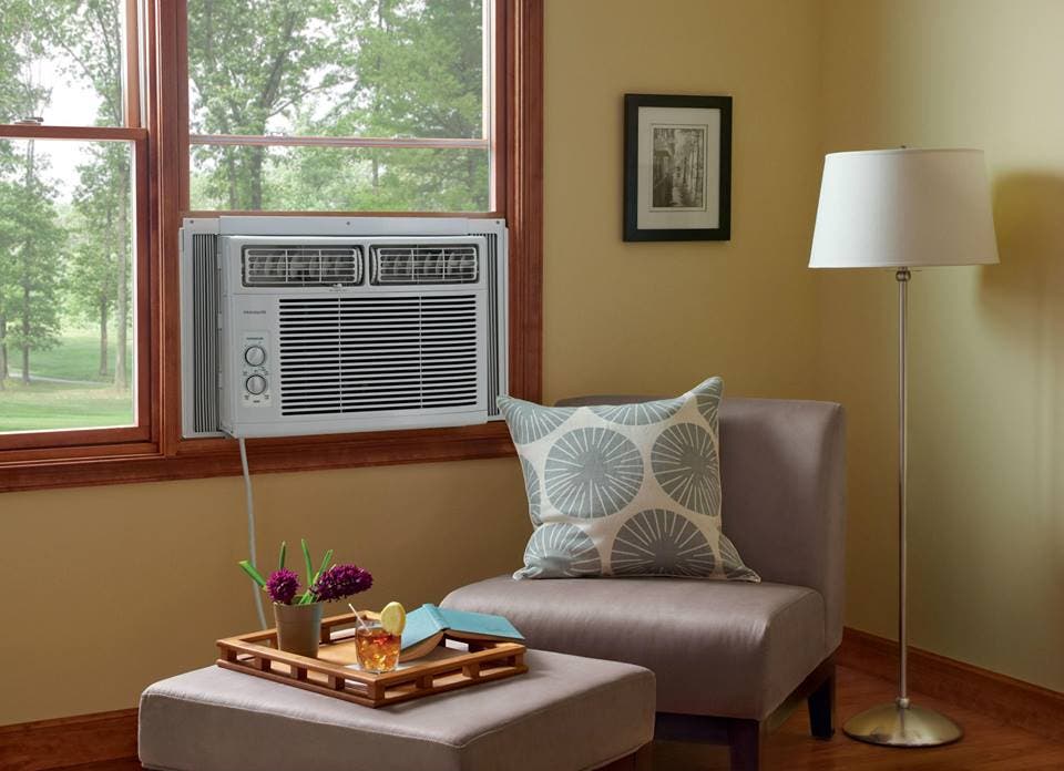 Frigidaire FFRA1211Q1 12,000 BTU Window Room Air Conditioner
