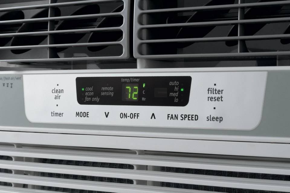 Frigidaire FFRE1533Q1 15,100 BTU Room Air Conditioner