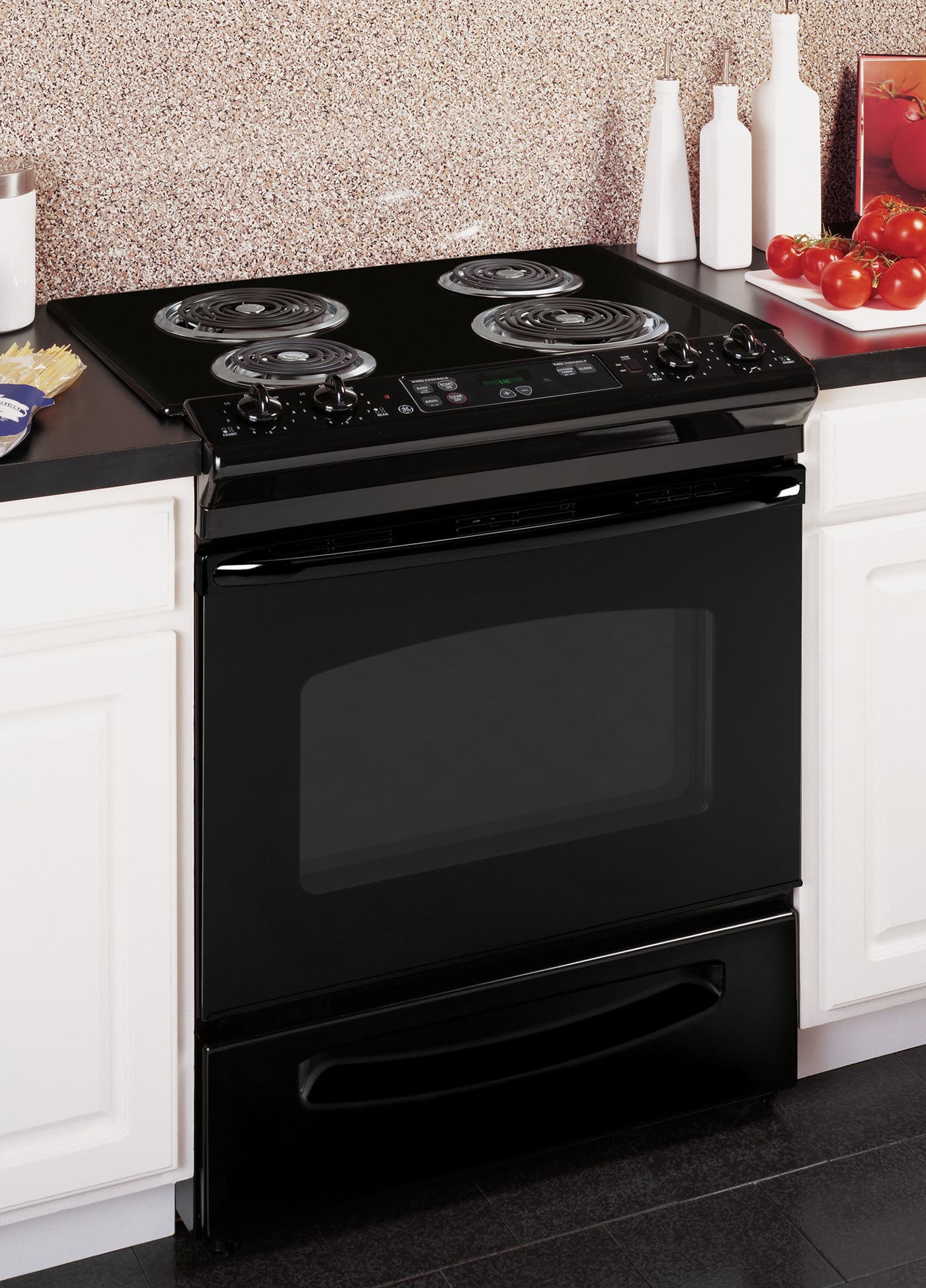 GE JSS28DFBB Black