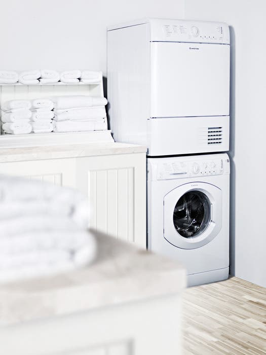 Summit ARWL129NAADA White