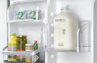 Frigidaire FRT21HS8PS 20.5 cu. ft. Top-Freezer Refrigerator
