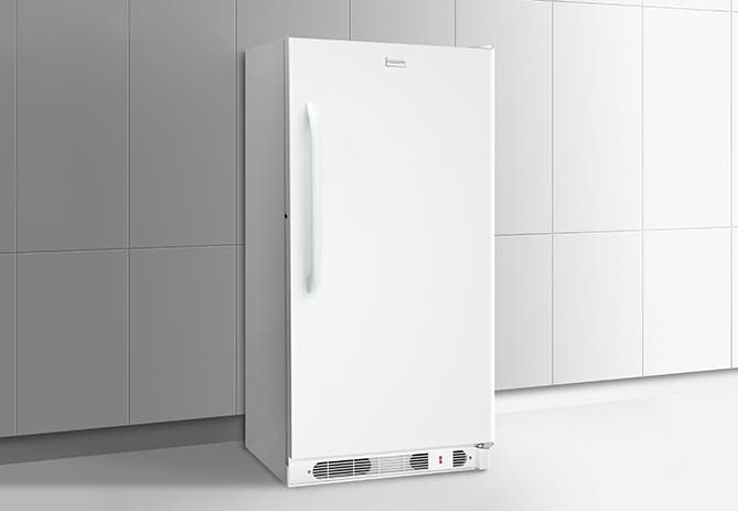 Frigidaire FFFU14F2QW White