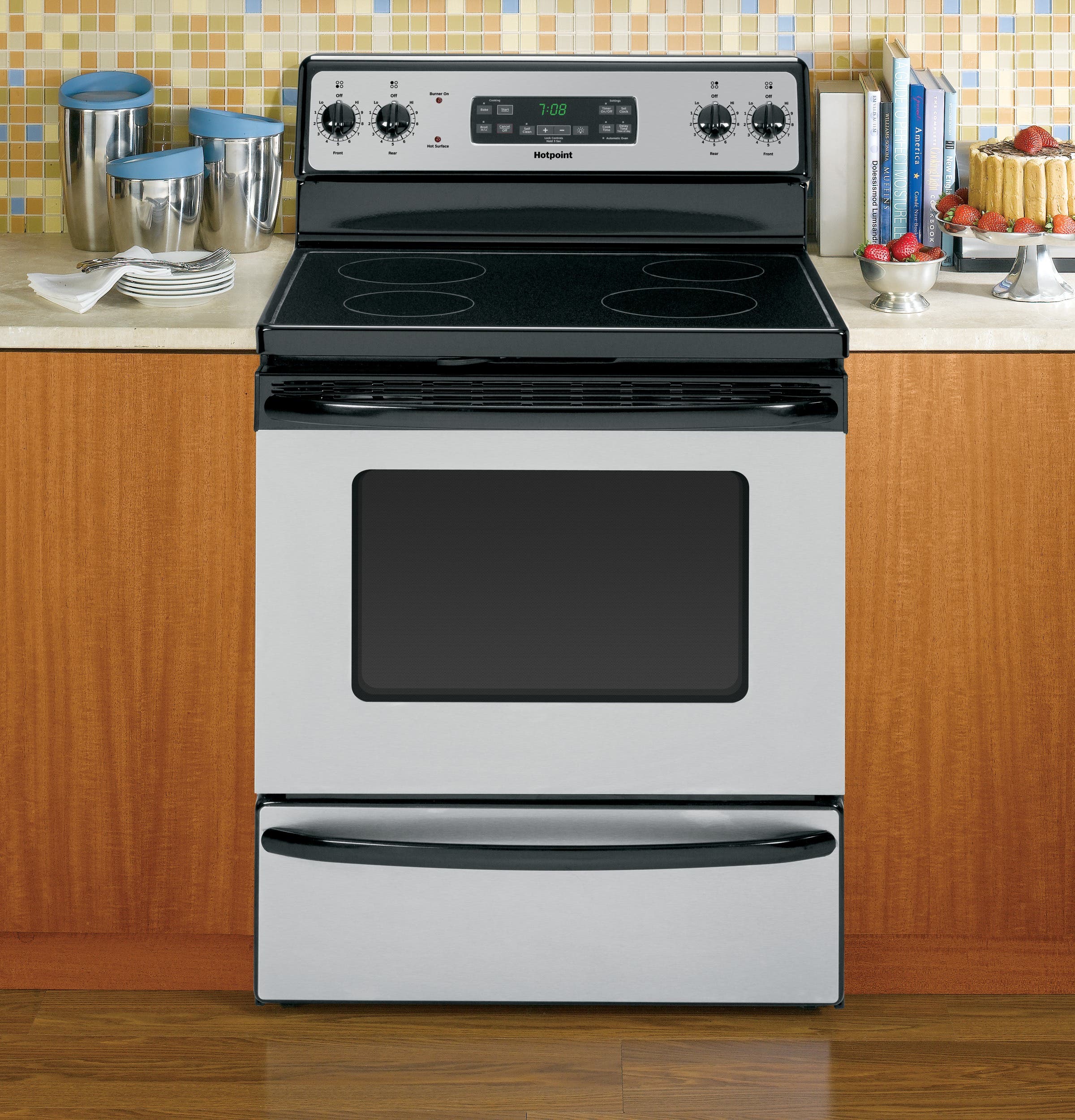 Hotpoint RB780RHSS 30 Inch Freestanding Electric Range
