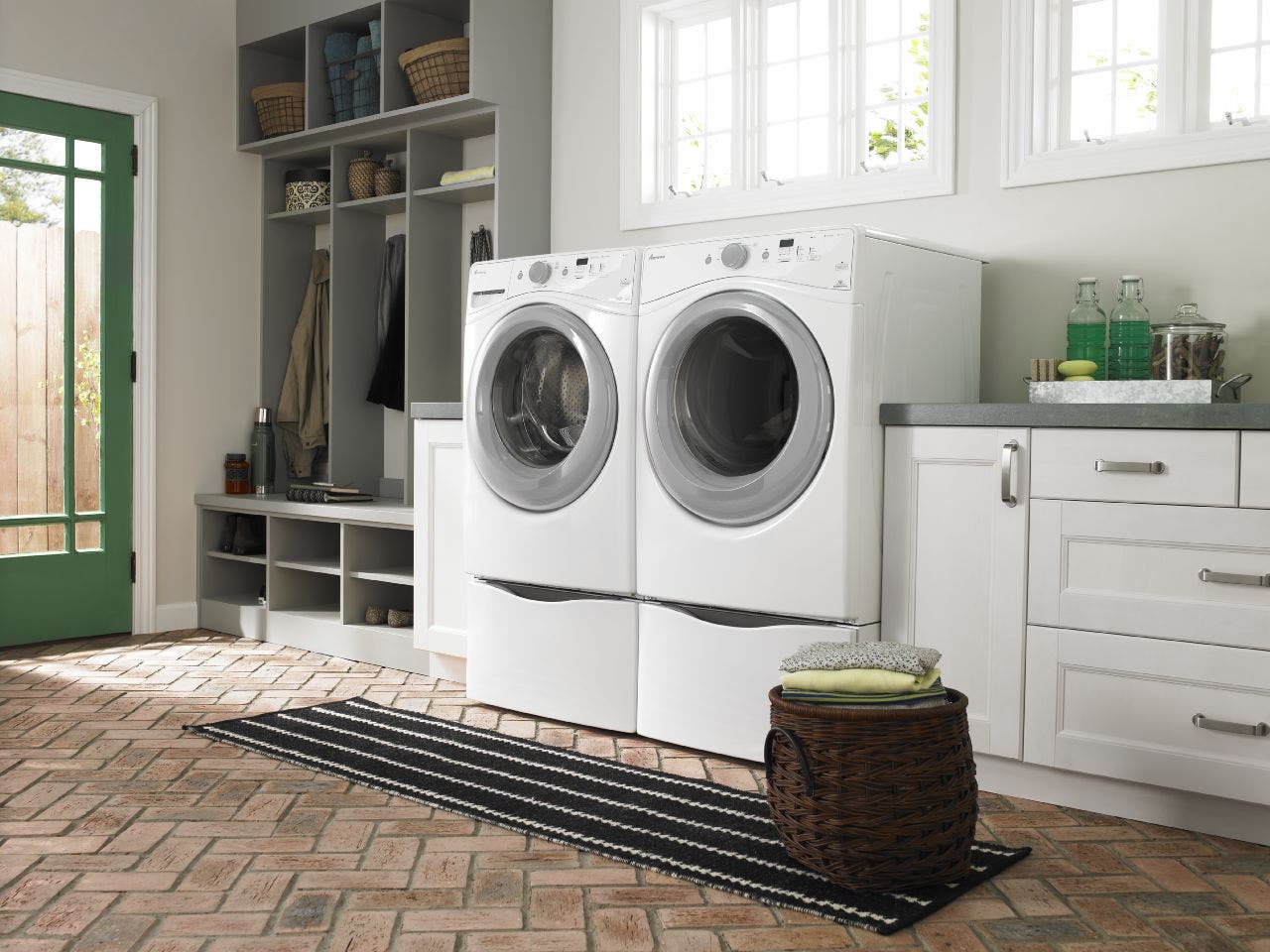 Amana NED5800DW White