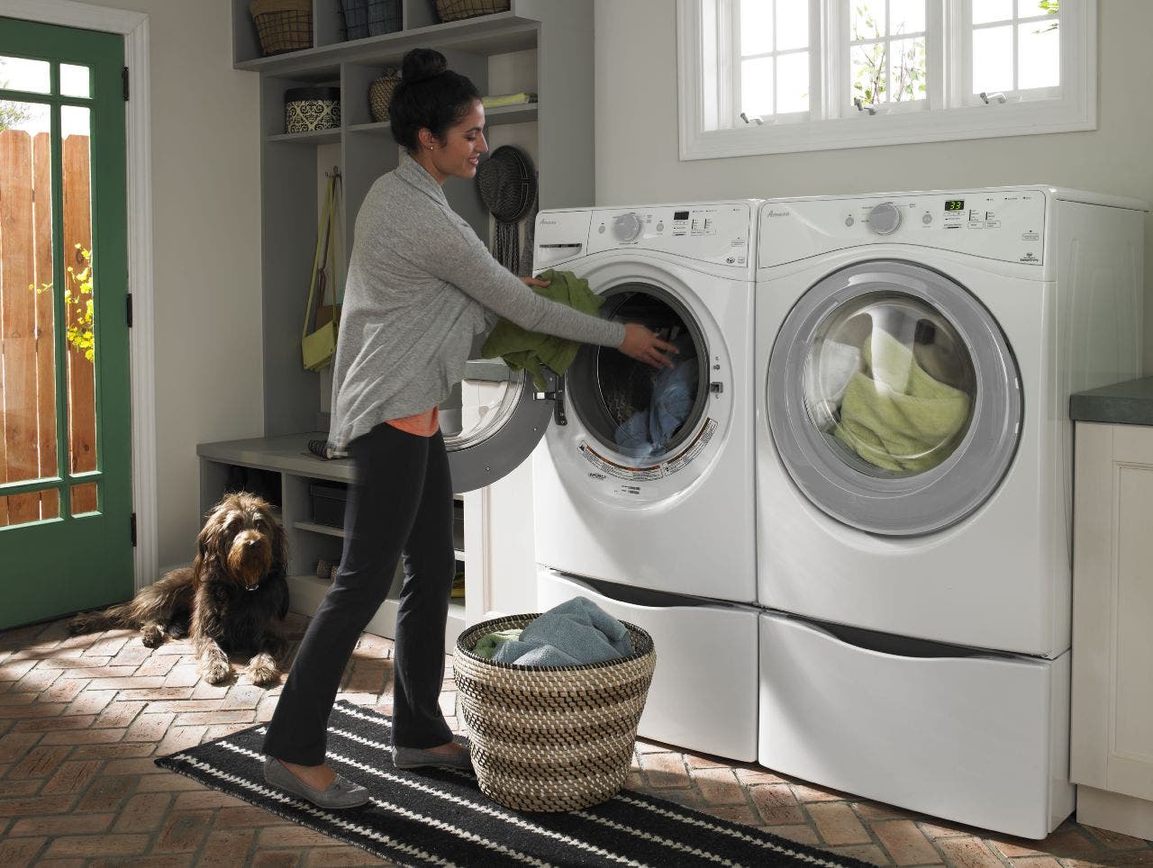 Amana NED5800DW White