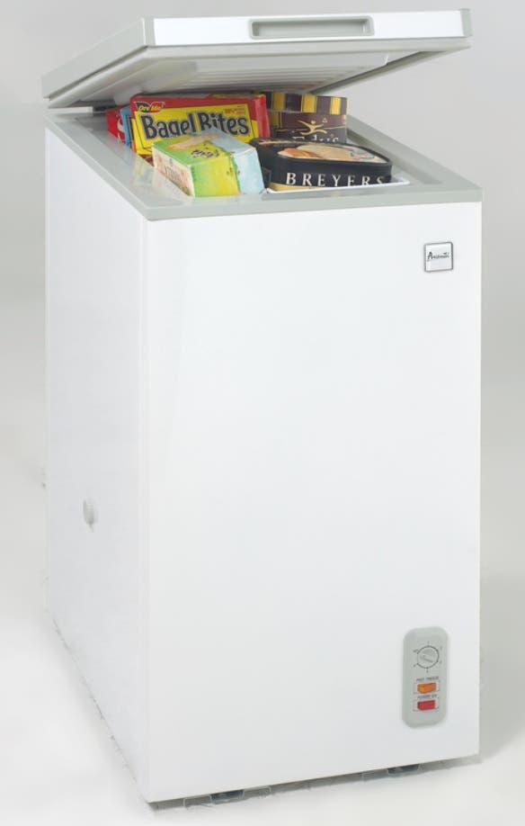 Avanti CF6216E White