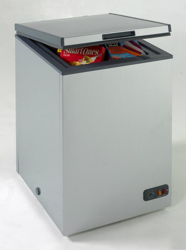 Avanti CF10016PE 3.5 cu. ft. Chest Freezer