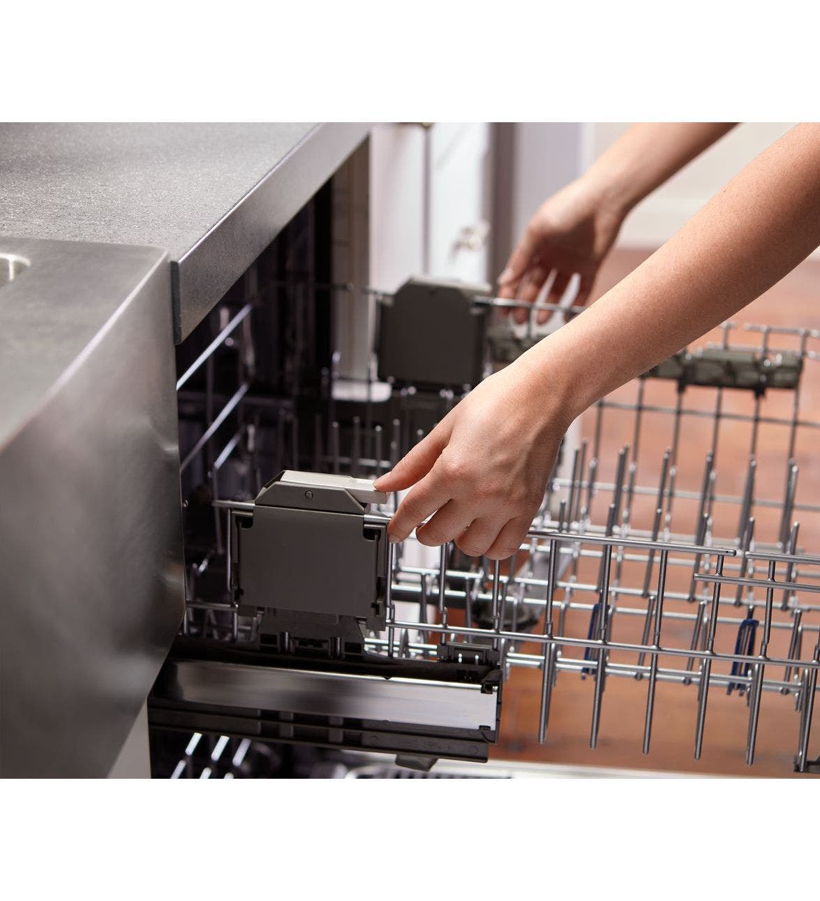 Whirlpool WDT780SAEM Monochromatic Stainless Steel