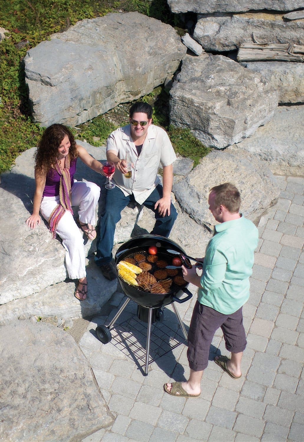 Napoleon PRO22KLEG 23 Inch Portable Charcoal Kettle Grill