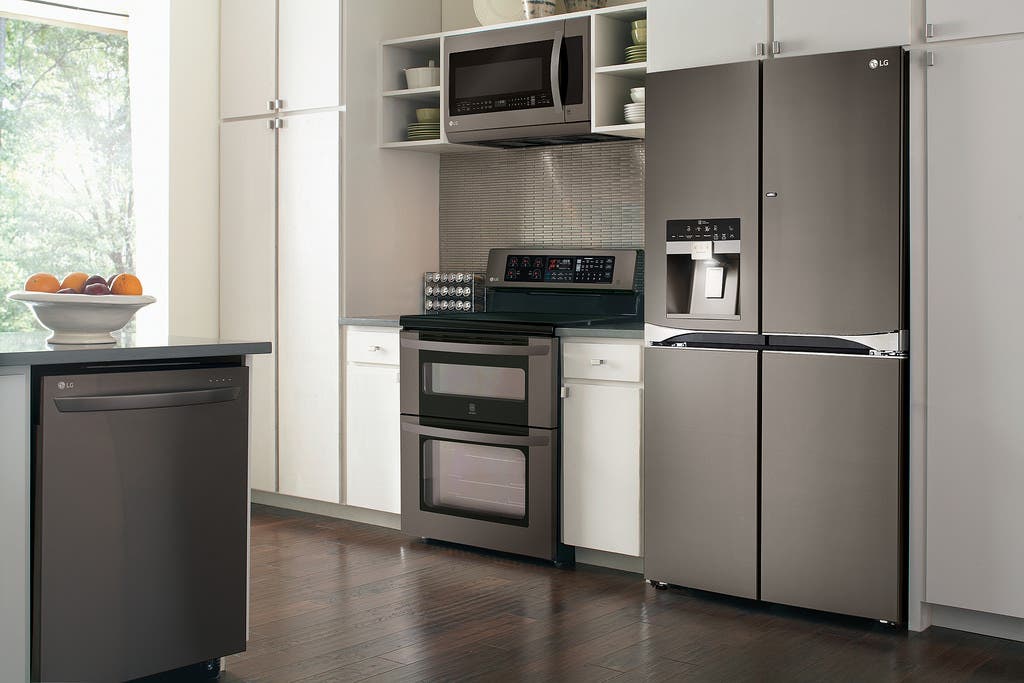 LG LPXS30866S 30 cu. ft. Capacity 4 Door French Door Refrigerato...