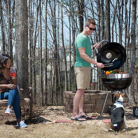 Napoleon PRO22KLEG 23 Inch Portable Charcoal Kettle Grill