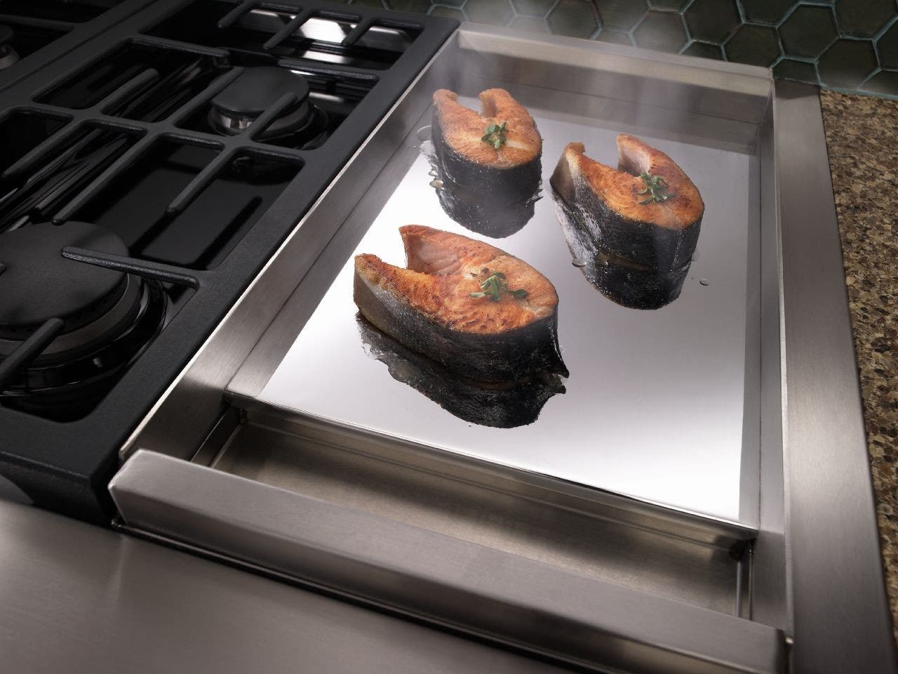 Jenn Air JLRP548WP Stainless Steel with Pro Style, Liquid Propane