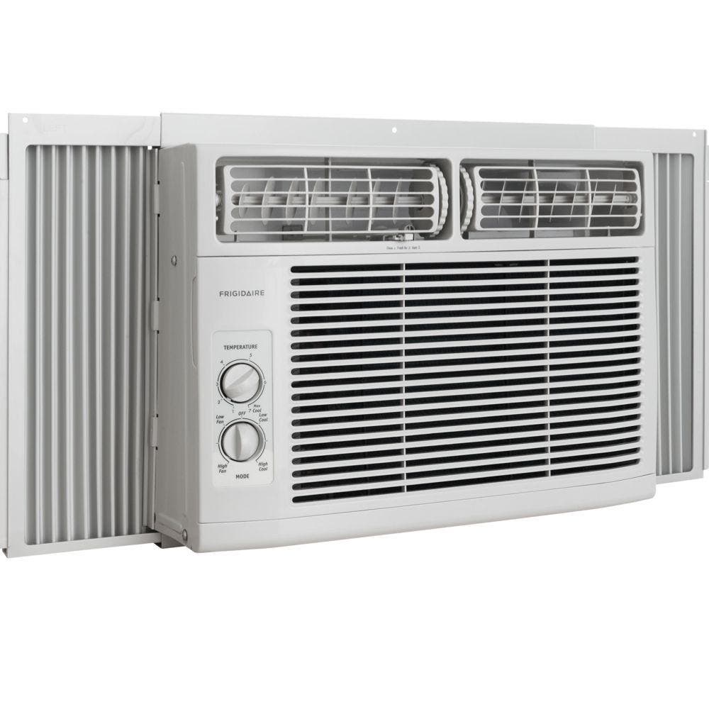 Frigidaire FFRA1211R1 White