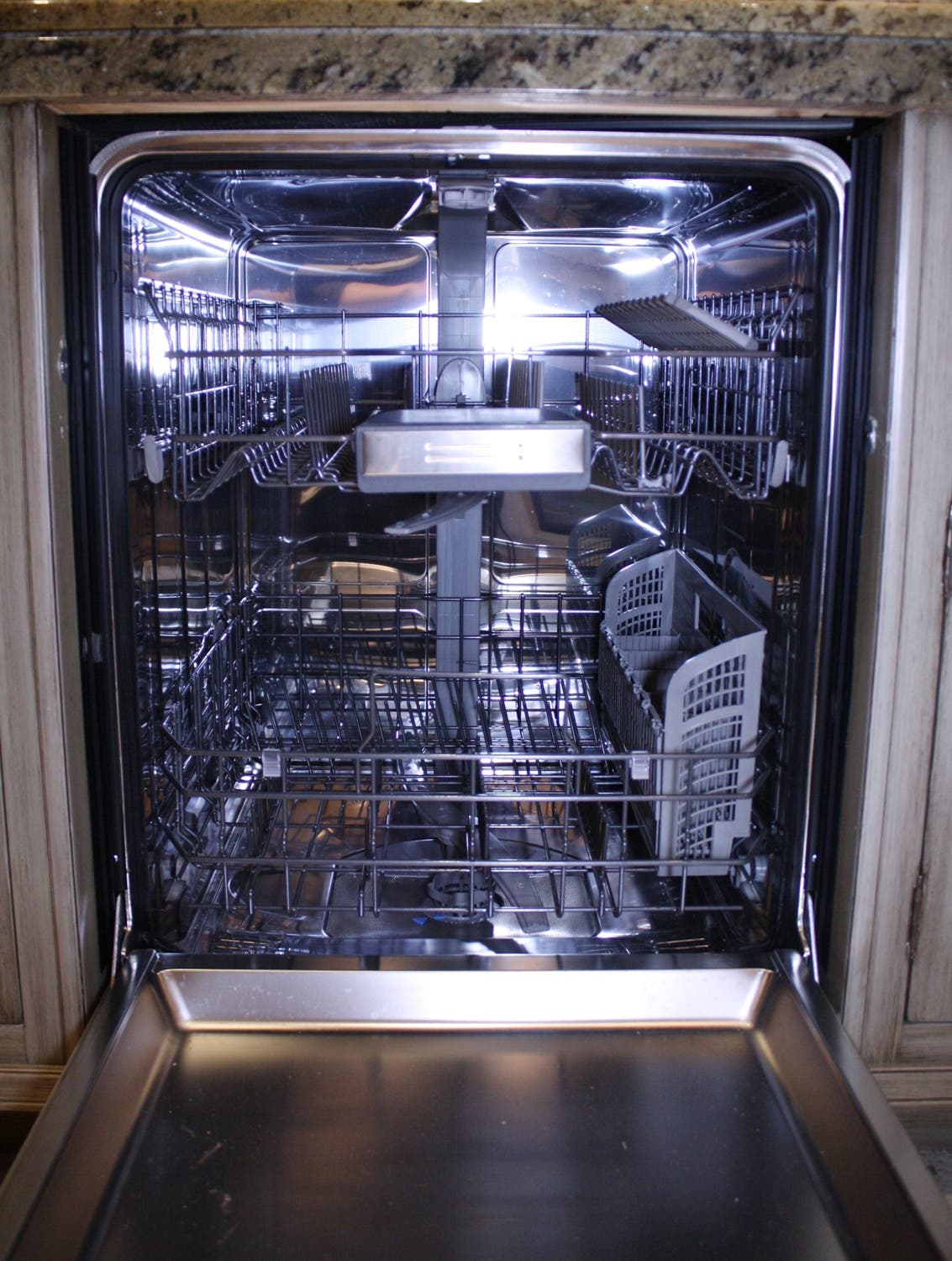Thermador DWHD440MPR Fully Integrated Dishwasher