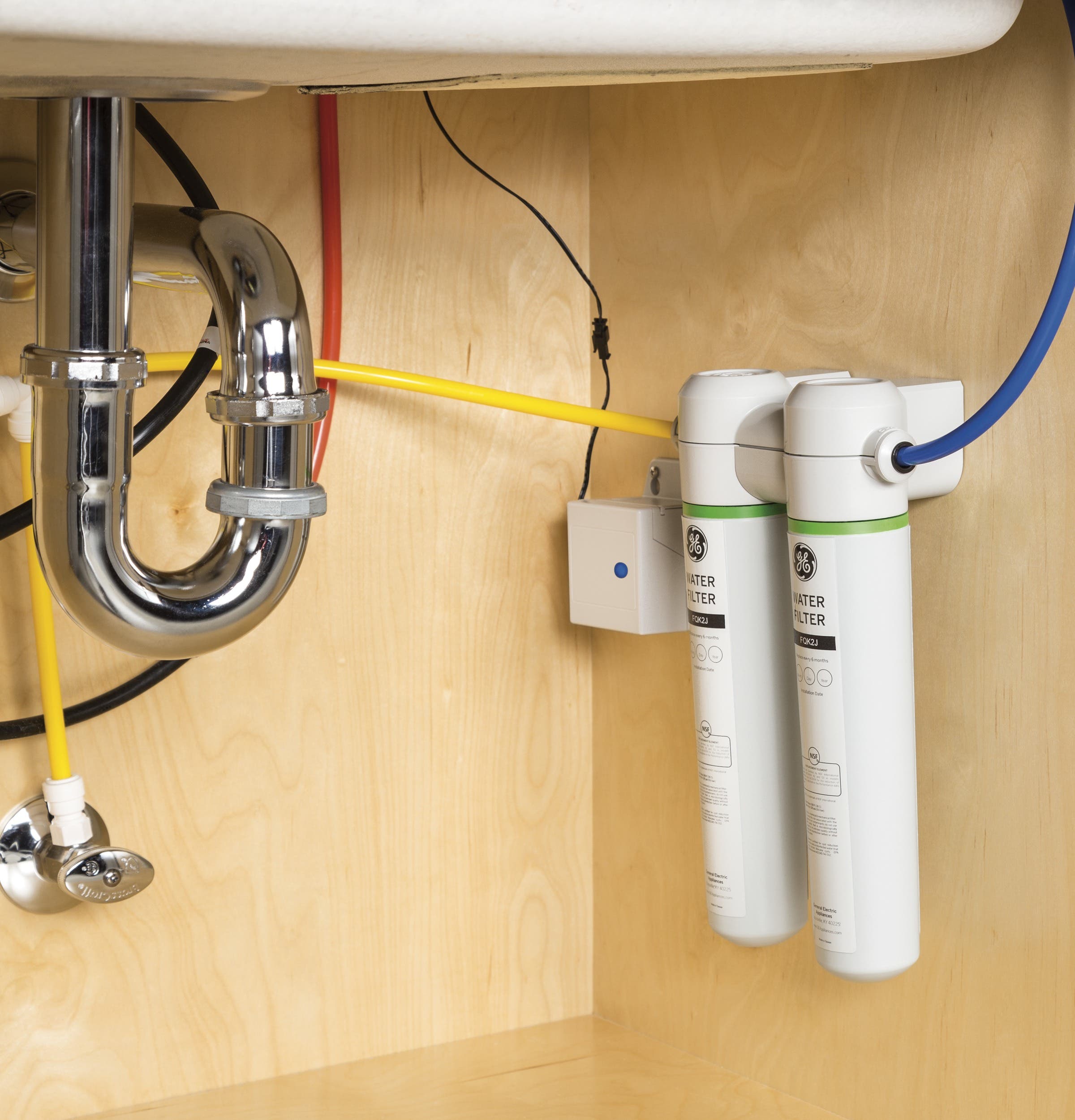 GE GNK285KBL Twist and Lock Under Counter Dual Flow Water Filtr...