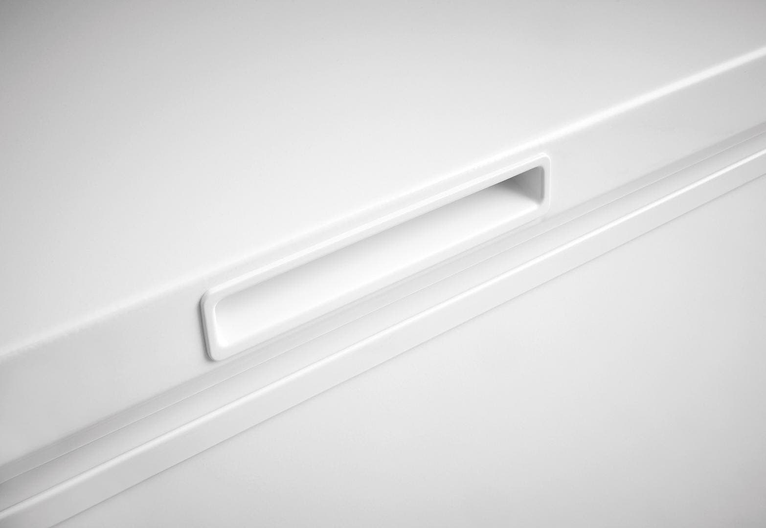 Frigidaire FFFC10M1TW White