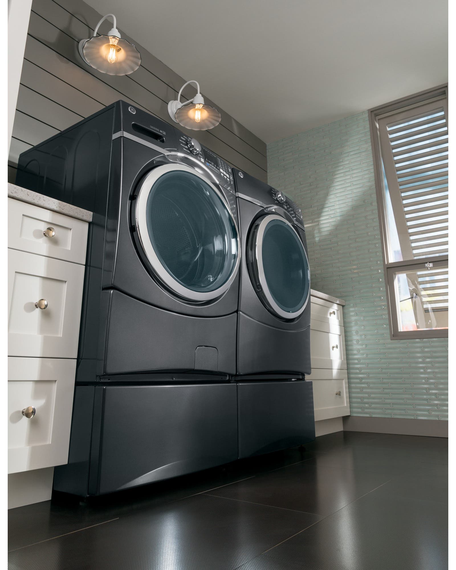 GE SBSC137HDG Diamond Gray