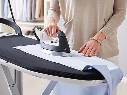 Miele B3847 White