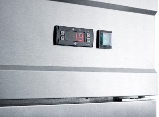 Summit SCRR231 Stainless Steel
