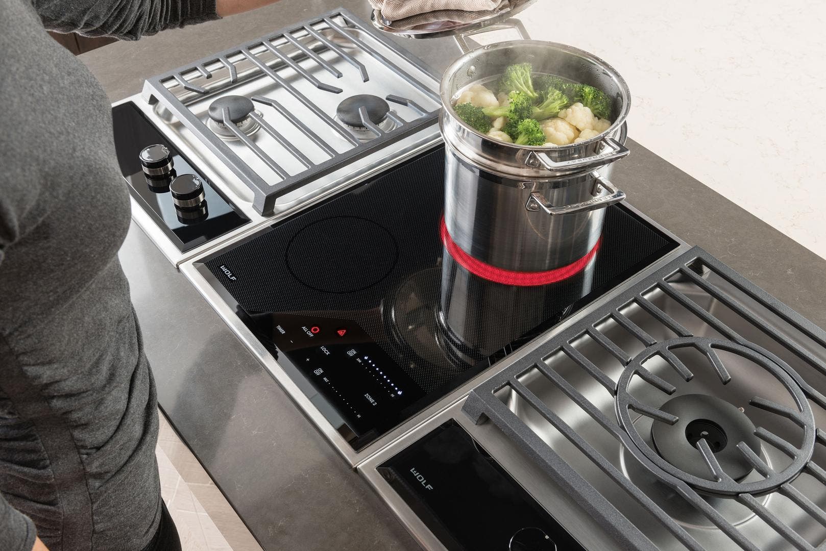 Wolf CE152TFS208 Black, 208V