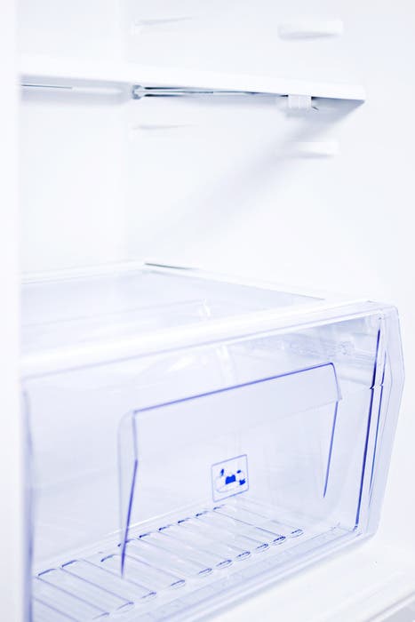 Summit FF1414WIM White with Ice Maker
