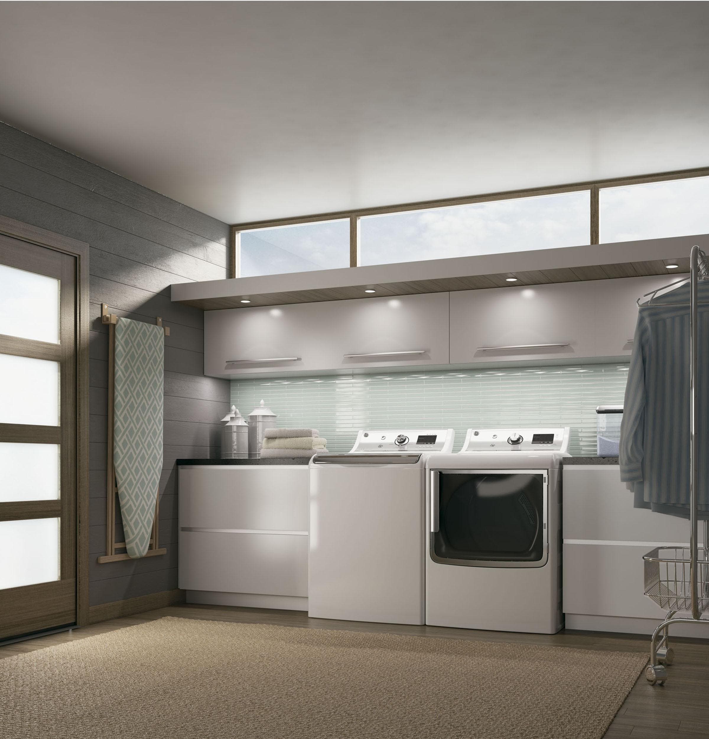 GE GTD81ESSJWS White On White With Silver Backsplash
