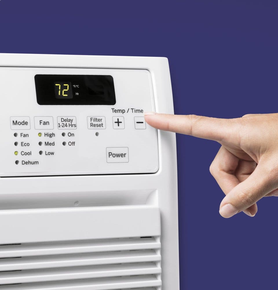 GE AKCQ12ACA White, 12050 BTU