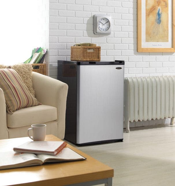 Danby DCR032C1BSLDD Black On Stainless Steel Look