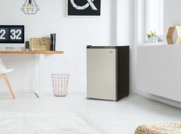 Danby DCR045B1BSLDB3 Black Stainless Look