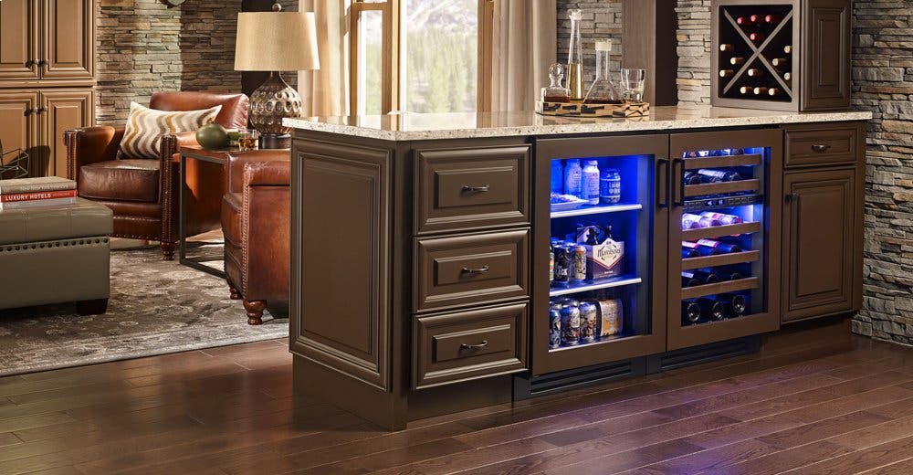 True Residential TWC24LSGB Stainless Glass, Left Hinge, 5 Pullout Wine, 1 Flo...