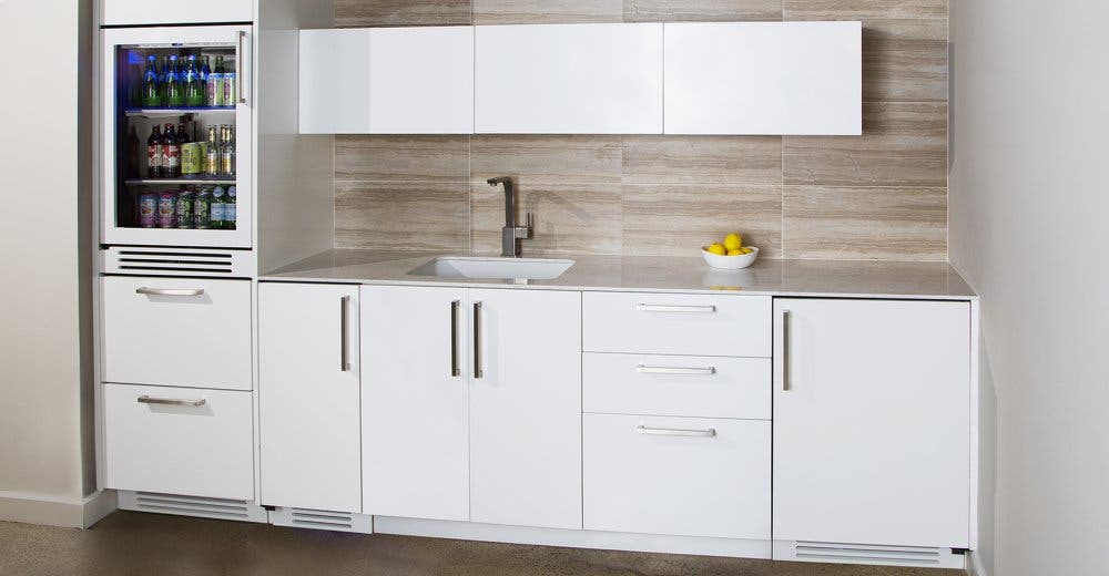 True Residential TUR24LOPB Solid Panel Ready, Left Hinge