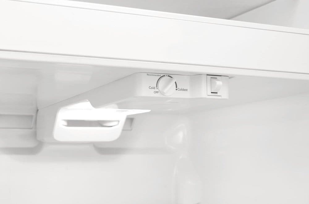 Frigidaire FFHT1814VW White