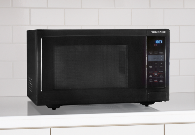 Frigidaire FFCE1638LB Black