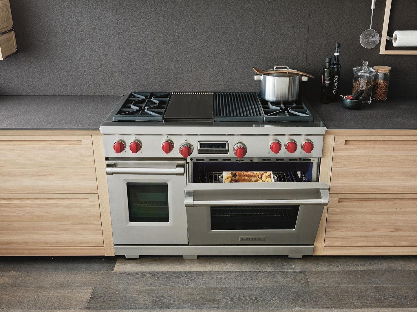 Wolf DF484CGLP Stainless Steel, Liquid Propane