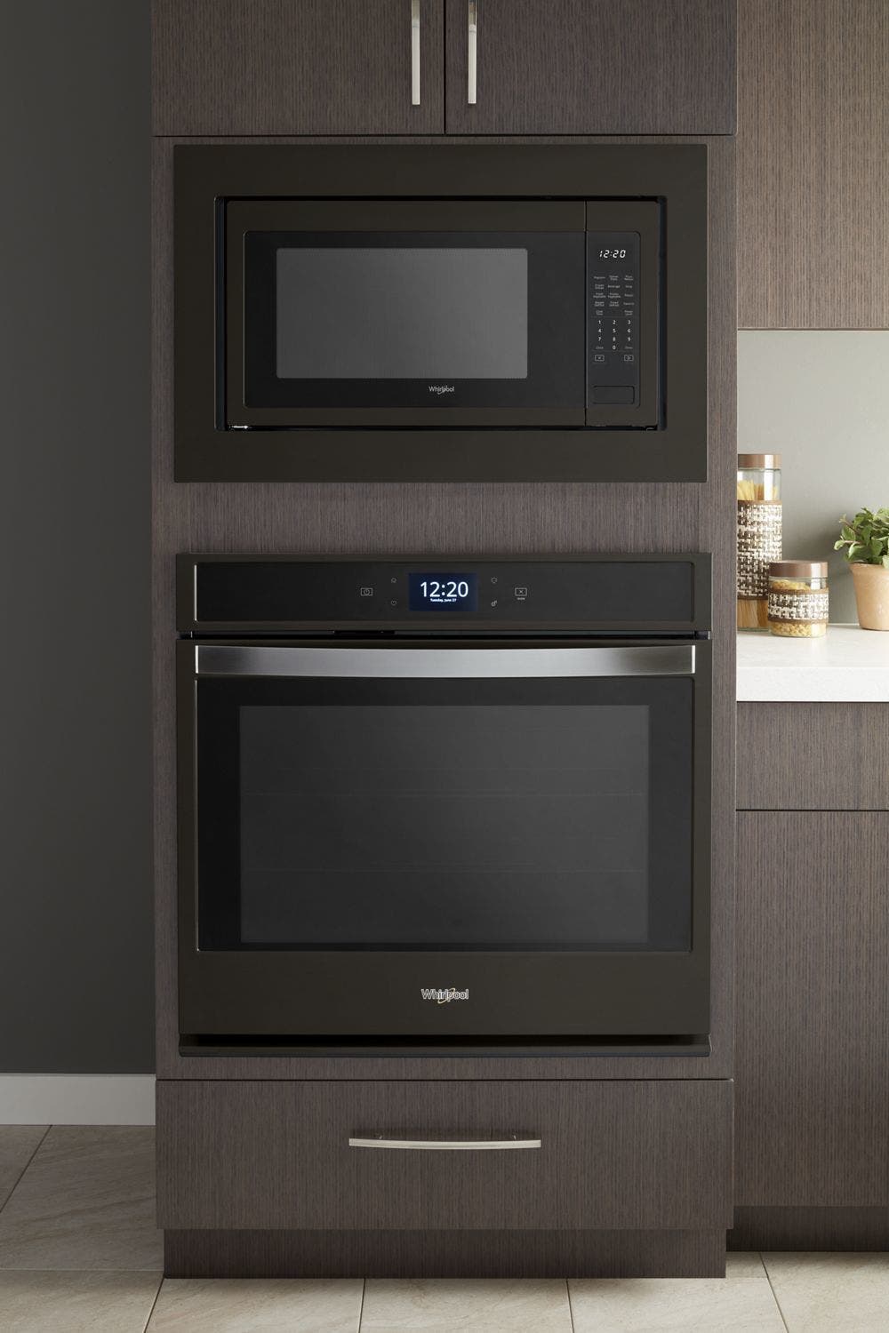 Whirlpool MK2220AV Black Stainless