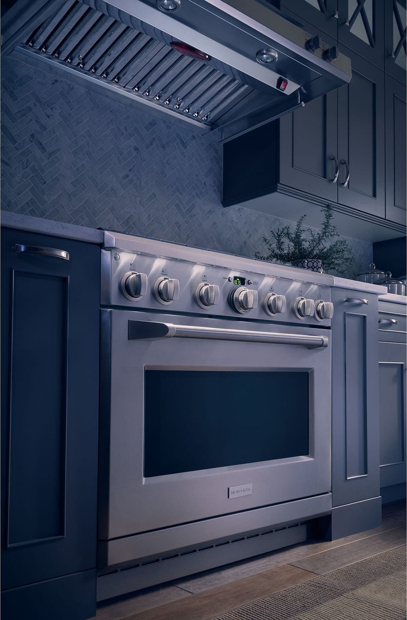 Monogram ZDP366NPSS Stainless Steel