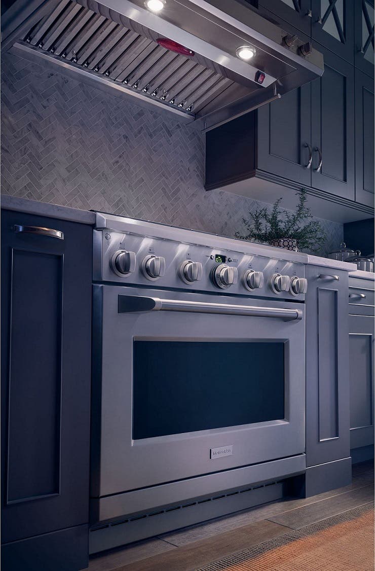Monogram ZGP366LRSS Stainless Steel, Liquid Propane