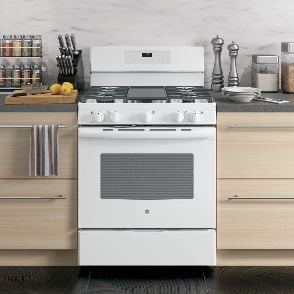 GE JGB700DEJWW White