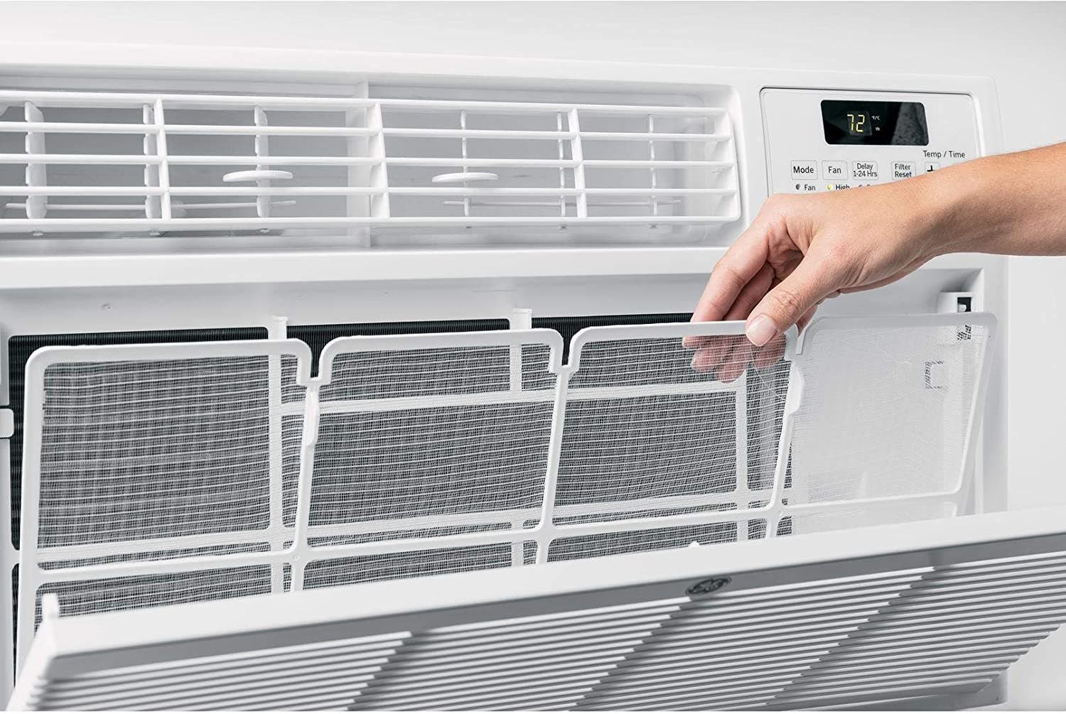 GE AKCQ12DCA White with 12000 BTU